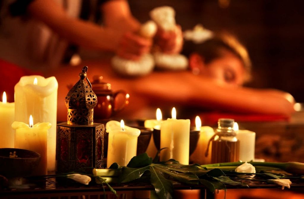 What Are the Wellness Advantages of a Hot Rock Massage Therapy?